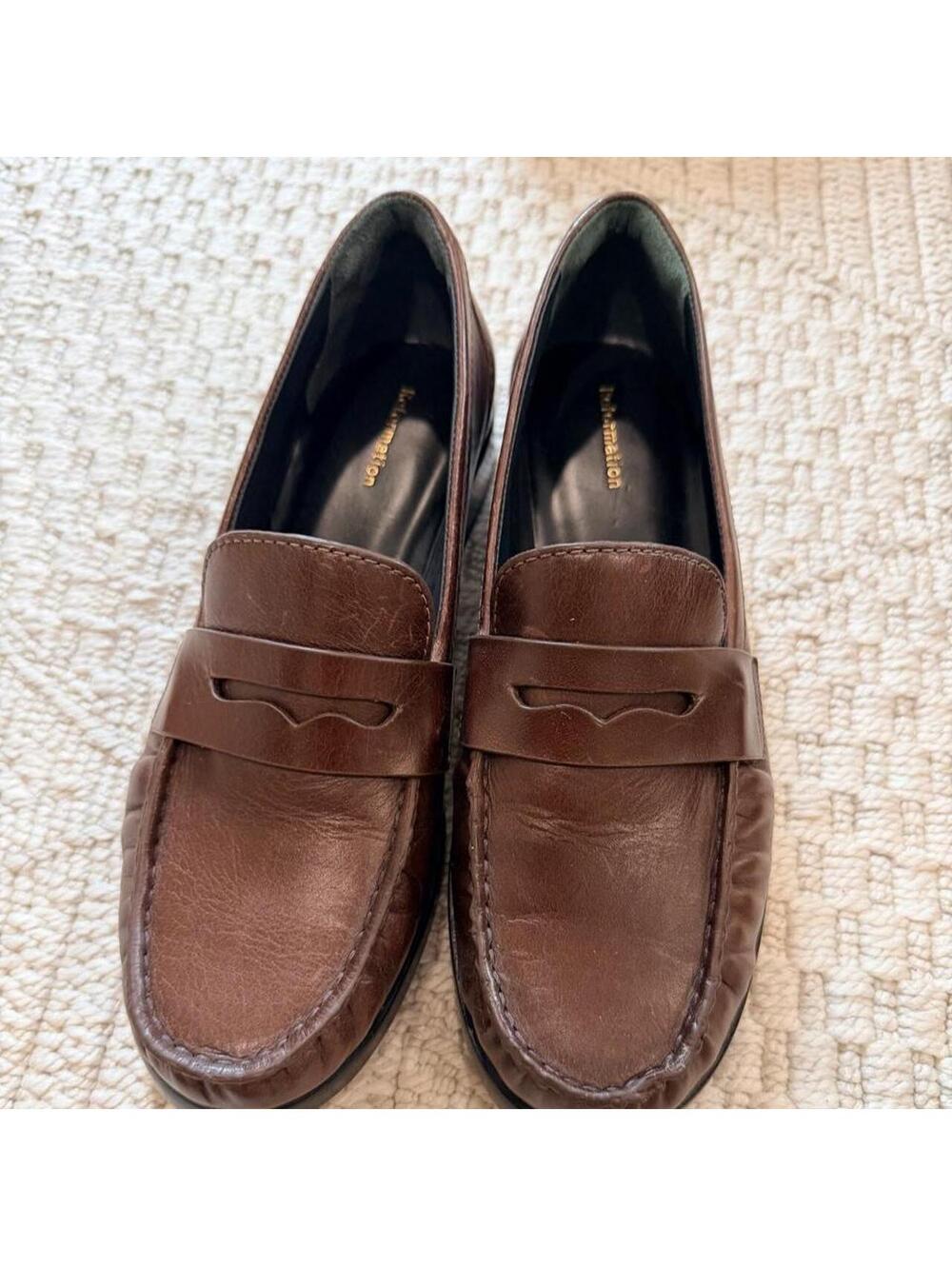 Reformation Ani Ruched Loafers in Black Leather - Picture 4 of 9